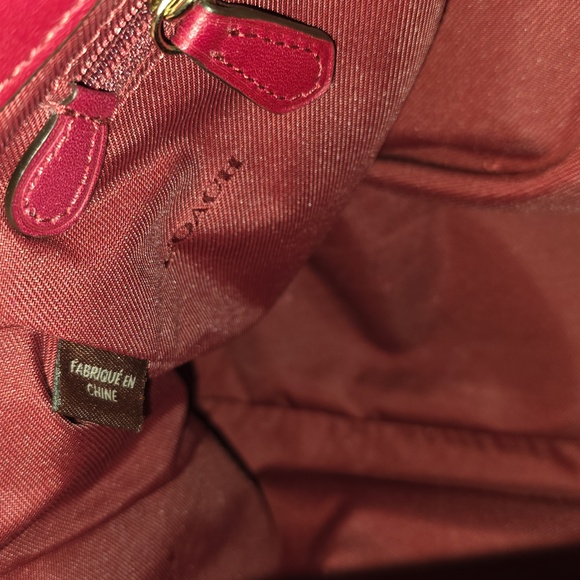 Coach Red Swagger - Picture 9 of 11